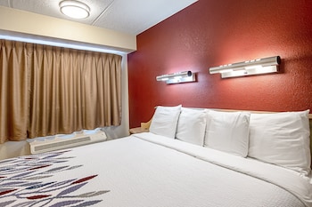 Standard Room, 1 King Bed (Smoke Free)