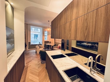 Deluxe Apartment