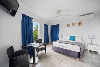 Queen Room with Balcony and Bayview