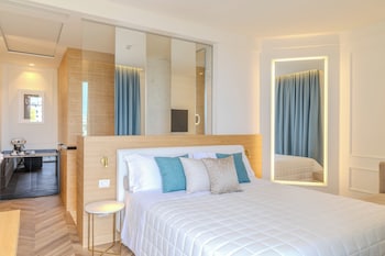 Executive Double Room, Partial Sea View