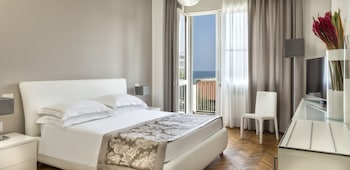 Classic Triple Room, Balcony