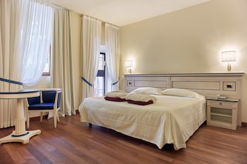 Deluxe Double Room Single Use