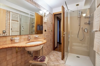 Deluxe Double Room Single Use