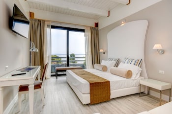 Deluxe Double Room, Balcony, Lake View