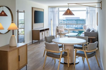 Newly Renovated Suite, 1 Bedroom