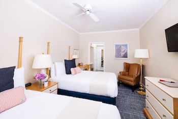 Room, 2 Double Beds (Lakeside Garden Double Main Lodge)