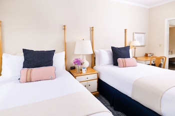 Room, 2 Double Beds (Lakeside Garden Double Main Lodge)