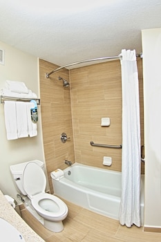 Standard Room, 2 Queen Beds (Sunset View)