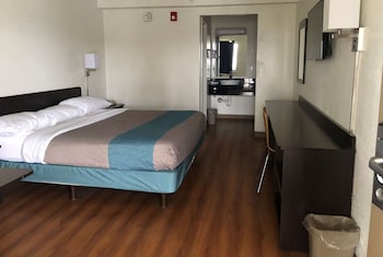Room, 1 King Bed, Non Smoking