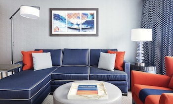Family Suite, 2 Queen Beds, Ocean View (Twin Dolphin Tower)
