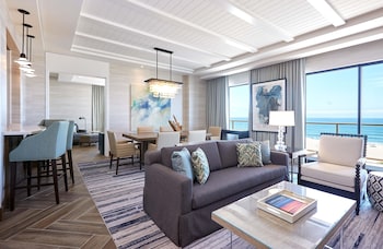 Presidential Suite, 1 King Bed, Balcony, Oceanfront (Superior Oceanfront Presidential)