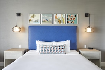 Room, 1 King Bed (Huntington Tower) Floors 1 - 5
