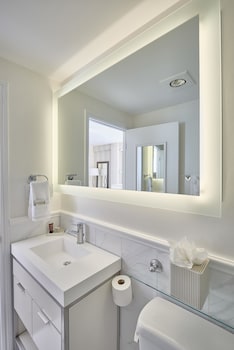 Superior Studio, 1 King Bed