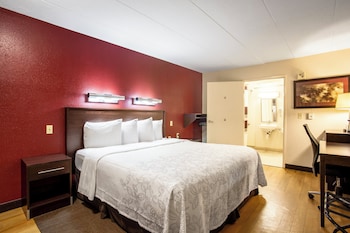 Deluxe Room, 1 King Bed, Accessible (Roll-In Shower, Smoke Free)