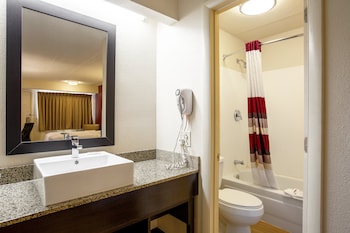 Standard Room, 1 King Bed (Smoke Free)