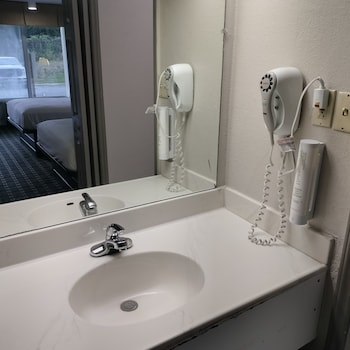 Standard Room, 2 Double Beds, Non Smoking (Handicap Accessible)