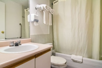 Deluxe Suite, Multiple Beds, Non Smoking, Hot Tub