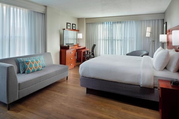 Suite, 1 Bedroom, Roll-in Shower (Transfer Shower)