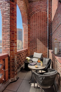 Penthouse Park Av. Jr. Suite with Terrace