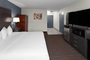 Room, 1 King Bed, Hearing Accessible, Non Smoking (Mobility)