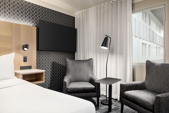 Standard Room, 2 Queen Beds, Atrium view