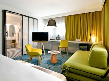 Family Suite, 1 King Bed with Sofa bed