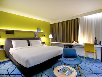 Superior Room, 1 King Bed (Canal Saint Félix)