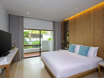 Premier Suite, 1 Double Bed with Sofa bed, Sea View (Living room)
