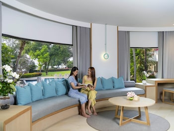 Premier Suite, 1 Double Bed with Sofa bed, Sea View (Living room)