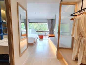 Premier Room, 2 Twin Beds, Garden View