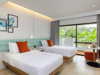 Premier Room, 2 Twin Beds, Garden View
