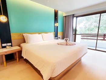 Superior Suite, 1 King Bed, Sea View