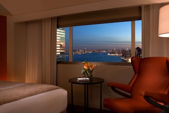 Deluxe Room, 2 Double Beds, City View