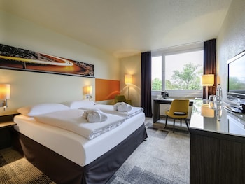 Privilege, Room, 1 Queen Bed