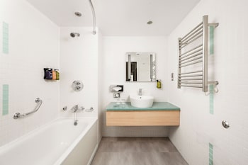 Premium Room, 1 King Bed with Sofa bed (Single Sofa)