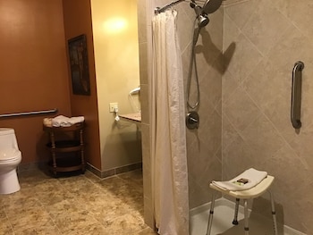 Deluxe Room, 2 Queen Beds, Accessible, Non Smoking (Mobility)
