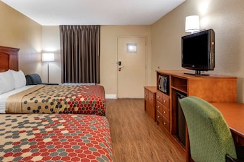 Standard Room, 2 Queen Beds, Smoking