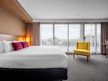 Privilege, Junior Suite, 1 King Bed, Balcony