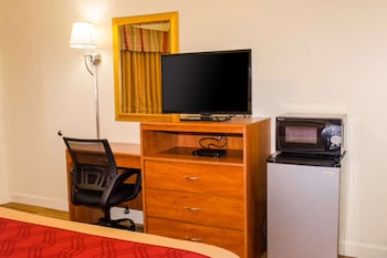 Standard Room, 1 King Bed, Smoking