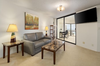 Deluxe Suite (Business | Harbour View)