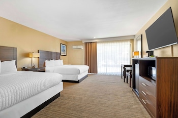 Standard Room, 2 Queen Beds, Non Smoking, Refrigerator & Microwave (Larger Room)