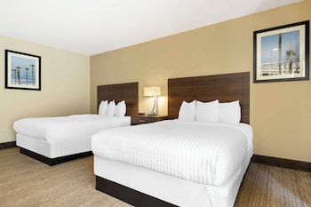 Standard Room, 2 Queen Beds, Refrigerator & Microwave, Pool View
