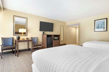 Standard Room, 2 Queen Beds, Non Smoking, Refrigerator & Microwave (Larger Room)