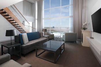 Suite, 1 King Bed, Non Smoking