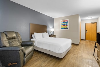 Senior Room, 1 Queen Bed, Accessible, Non Smoking