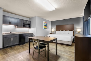 Suite, 1 King Bed with Sofa bed, Non Smoking (Upgrade)