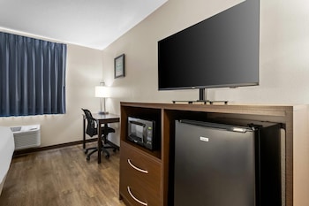 Standard Room, 2 Queen Beds, Non Smoking