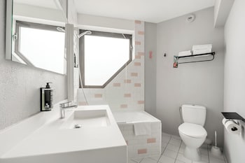 Room, Multiple Beds