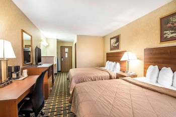 Standard Room, 2 Queen Beds, Non Smoking