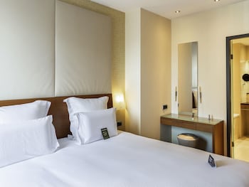 Superior Suite, 1 King Bed (Separate Living Room)